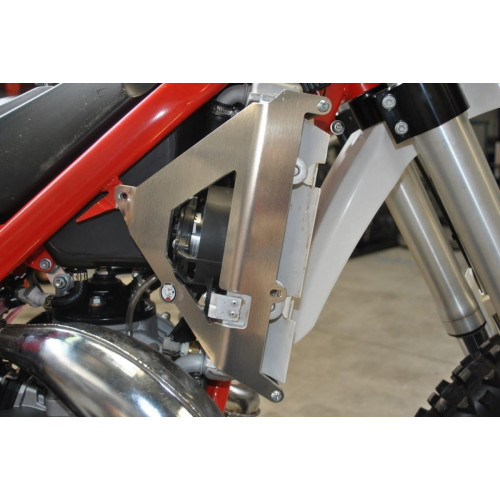 AXP Radiator Braces Beta 300XT 16-22