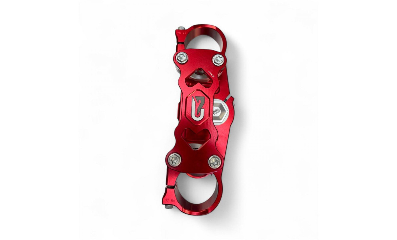 GECO 2D TRIPLE CLAMP WITH 20MM OFFSET