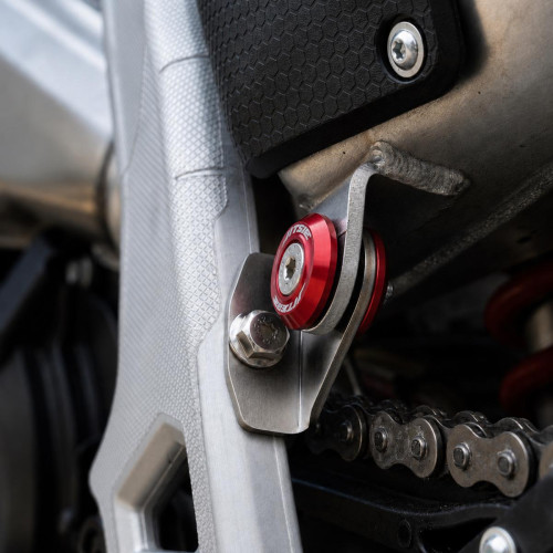 JITSIE UPGRADED SINCRO SILENCER BRACKET 
