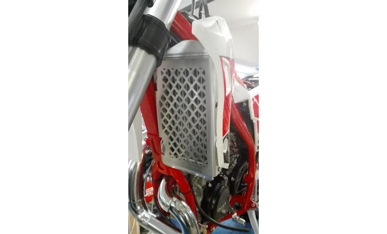 XTRAINER RADIATOR GUARD KIT